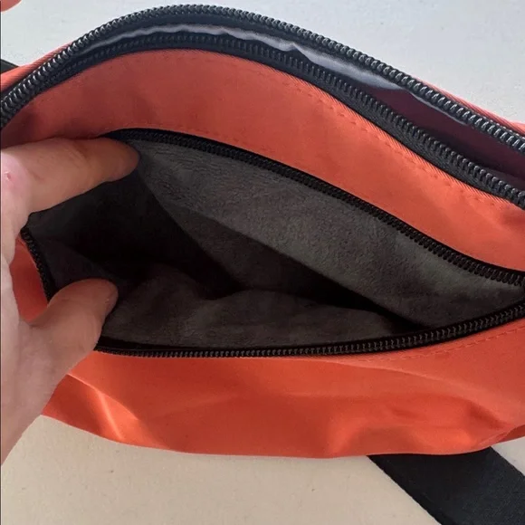 Crossbody bag with lots of pockets - Picture 5 of 6